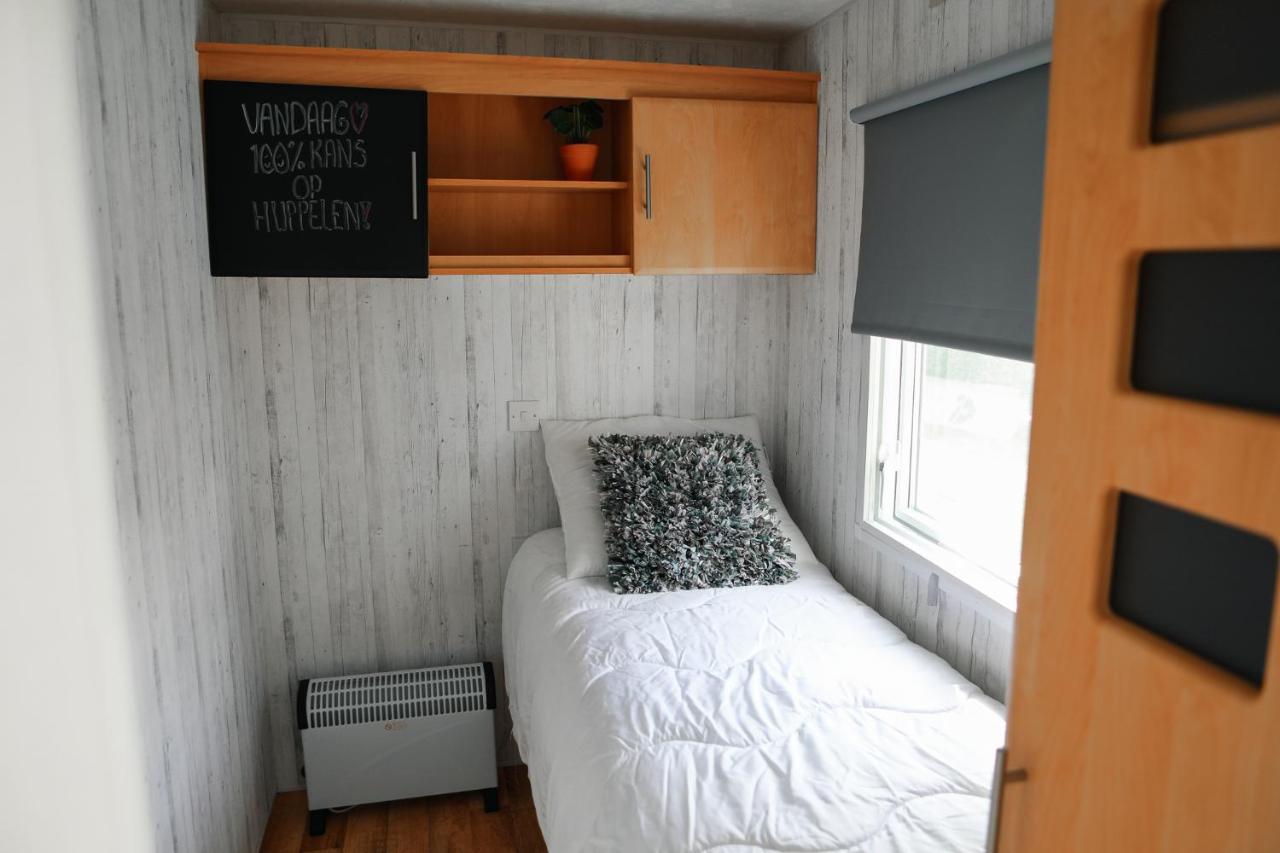 Chalet Op 5* Camping De Paardekreek Кортгене Экстерьер фото