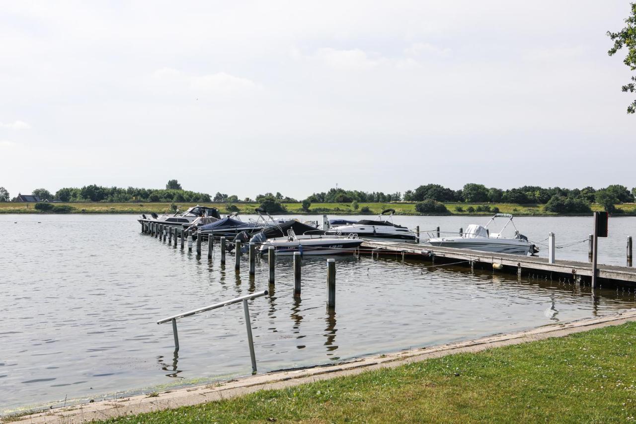 Chalet Op 5* Camping De Paardekreek Кортгене Экстерьер фото